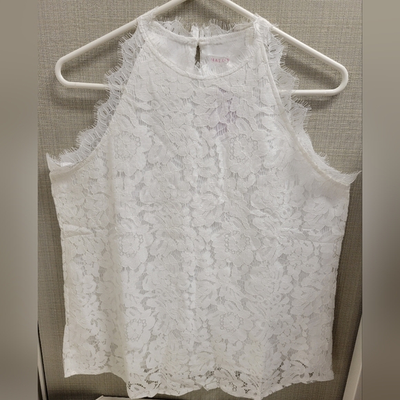Womens Sleeveless Lace Blouse - Picture 2 of 10